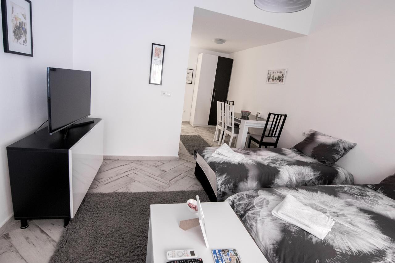Adna & Amna Apartment ซาราเยโว ภายนอก รูปภาพ