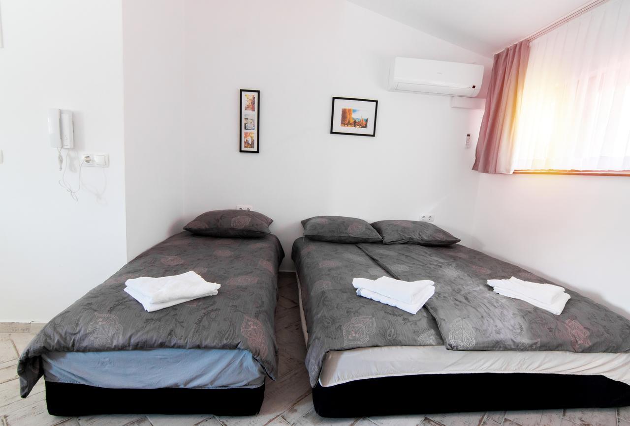 Adna & Amna Apartment ซาราเยโว ภายนอก รูปภาพ