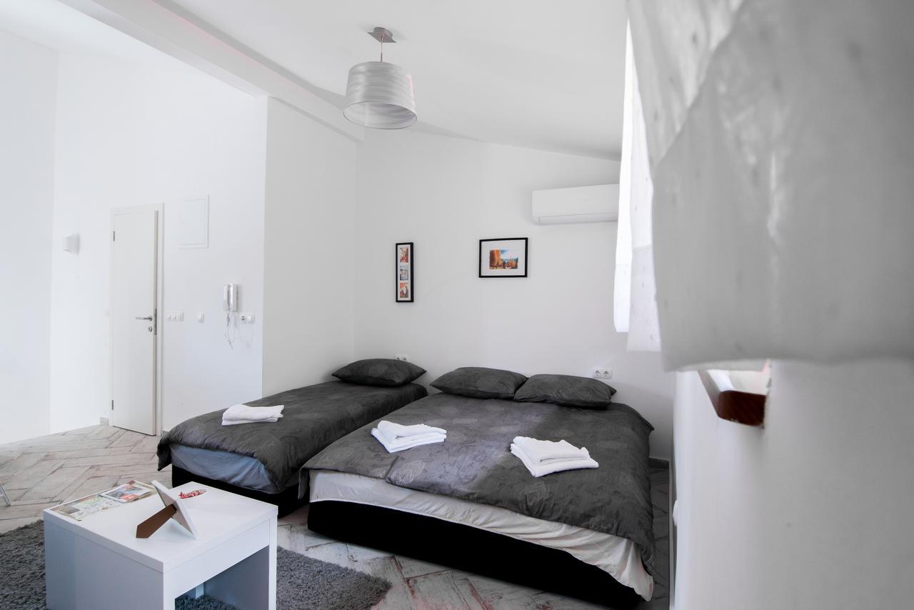 Adna & Amna Apartment ซาราเยโว ภายนอก รูปภาพ